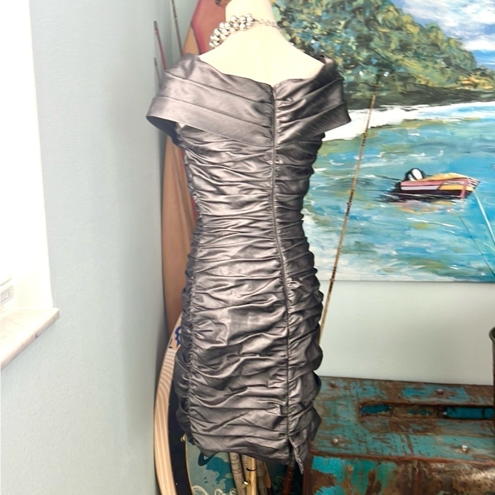 Jackie Jon,NY,Shimmering Silver, Instantly Slimming,Ruched Cocktail Dress,Size 4 - Picture 5 of 11